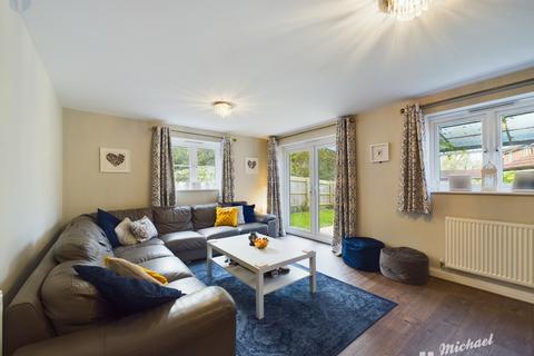 4 bedroom detached house for sale, Harvest Close, Aylesbury, Buckinghamshire