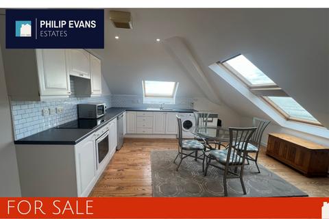 2 bedroom flat for sale, Y Lanfa, Trefechan SY23