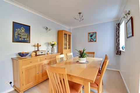 3 bedroom terraced house for sale, Tudor Way, Hertford SG14