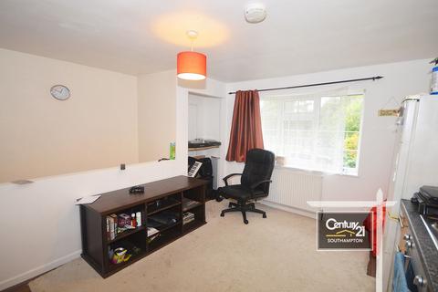 2 bedroom flat to rent, Portsmouth Road, SOUTHAMPTON SO19