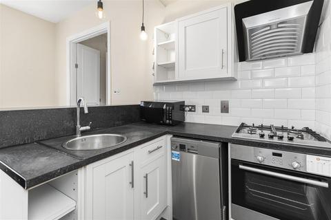 1 bedroom apartment for sale, Greencroft Gardens, South Hampstead NW6