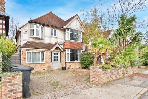 4 bedroom detached house for sale, Romney Road, New Malden