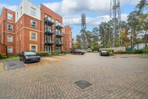 2 bedroom flat for sale, Wokingham,  Berkshire,  RG45