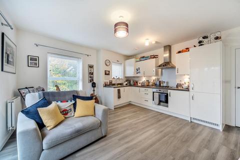 2 bedroom flat for sale, Wokingham,  Berkshire,  RG45