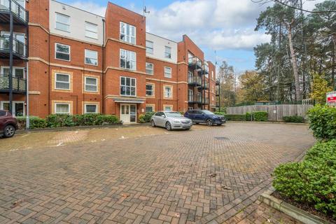 2 bedroom flat for sale, Wokingham,  Berkshire,  RG45