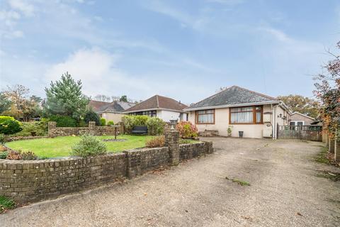 3 bedroom detached bungalow for sale, Dodwell Lane, Southampton SO31