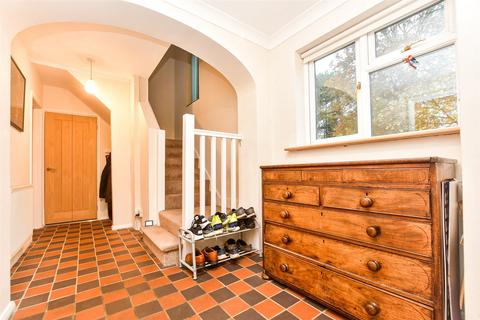 142 Addison Road, Caterham, CR3 5LY