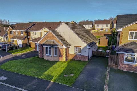 3 bedroom detached bungalow for sale, 24 Jamphlars Place, Cardenden, KY5 0NT