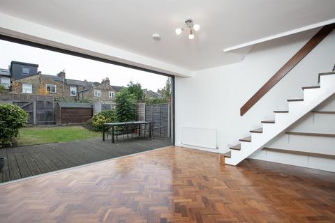 24 Caulfield Road, London, SE15 2DE