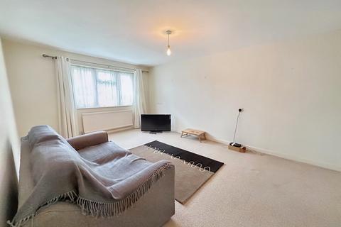 1 bedroom apartment to rent, Alan Way, Slough, Berkshire