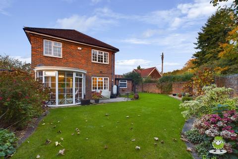 4 bedroom detached house for sale, Wykeham Drive, Basingstoke, Hampshire, RG23