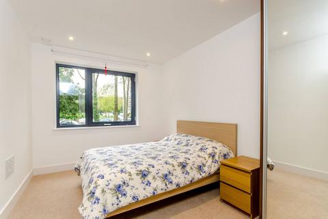 2 bedroom flat for sale, Pipit Drive, Putney, London, SW15