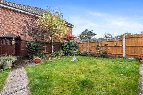 2 bedroom semi-detached house for sale, Hevers Avenue, Horley RH6