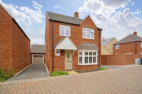 4 bedroom detached house for sale, Peccle Close, Alconbury Weald, Huntingdon, PE28