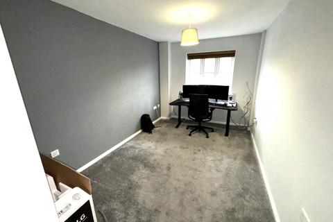 35 The Fairways, Royton, Oldham, OL2 6GD