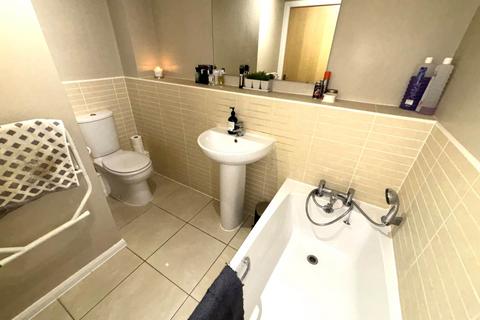35 The Fairways, Royton, Oldham, OL2 6GD