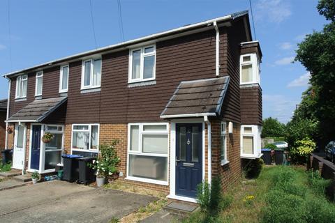 1 bedroom end of terrace house to rent, Alexandra Road, Egham TW20