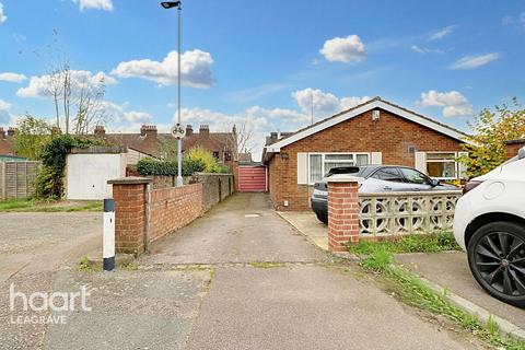 2 bedroom detached bungalow for sale, School Lane, Luton