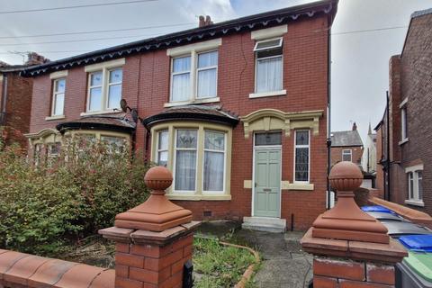 1 bedroom flat to rent, Longton Road, Blackpool, FY1