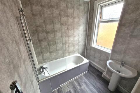 1 bedroom flat to rent, Longton Road, Blackpool, FY1