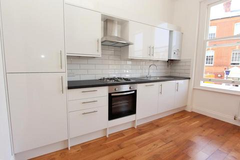 2 bedroom flat to rent, Tottenham Lane, London N8