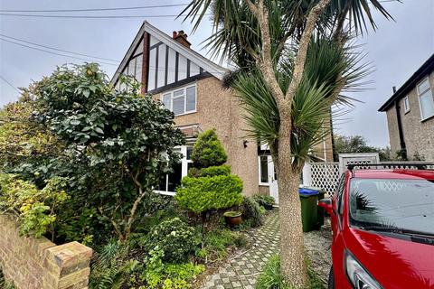 25 Milldown Road, Seaford, BN25 3PB