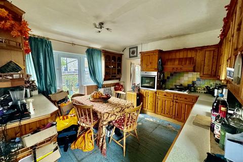 25 Milldown Road, Seaford, BN25 3PB
