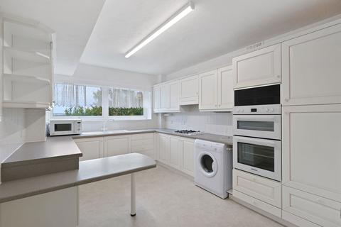 3 bedroom apartment for sale, The Bowls, Chigwell IG7