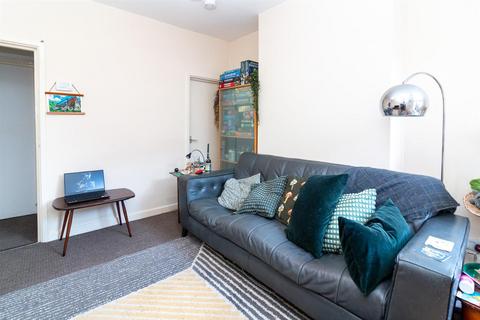 1 Foljambe Terrace, Nottingham, NG3 1GX