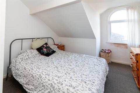 1 Foljambe Terrace, Nottingham, NG3 1GX