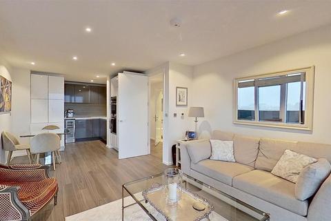 2 bedroom flat for sale, Spectrum Way, London