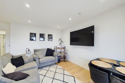 44 Falcon Way, South Ockendon, RM15 5FW