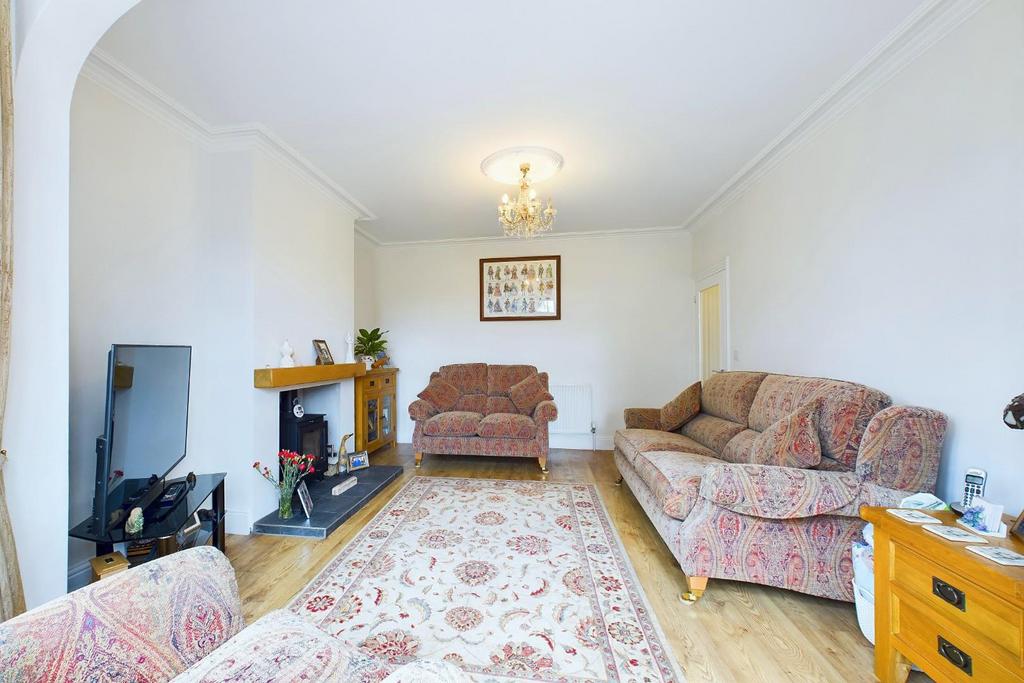 CAM04106 G0-PR0056-STILL005.jpg
