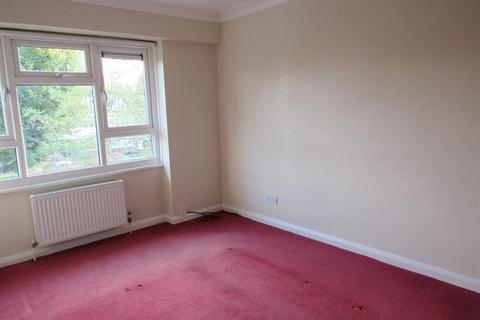 3 bedroom maisonette for sale, Denmark Gardens, Carshalton