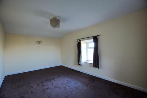 3 bedroom terraced house to rent, Osbaldeston Lane, Osbaldeston, BB2