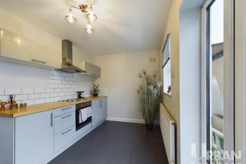 3 bedroom house for sale, Harleston Close, Hull