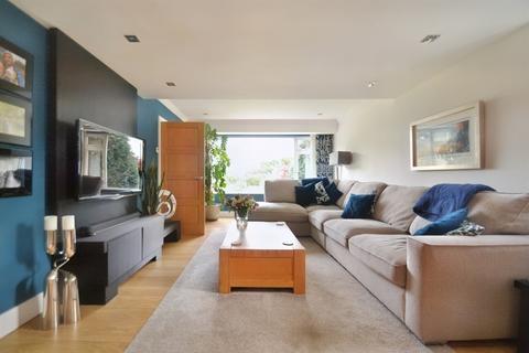 39 Beech Close, Broadstone, BH18 9NJ