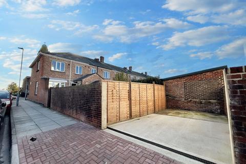 3 bedroom end of terrace house for sale, Hayling Avenue, Portsmouth, PO3