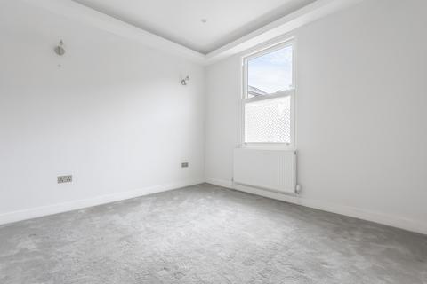 4 bedroom house to rent, Abdale Road London W12