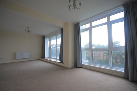 2 bedroom flat to rent, West Cliff Road, Bournemouth BH2