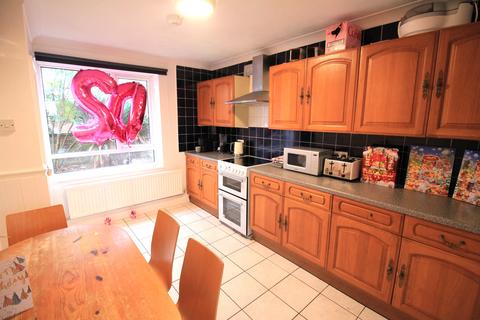 4 bedroom terraced house to rent, St. Mildreds Road, Norwich NR5