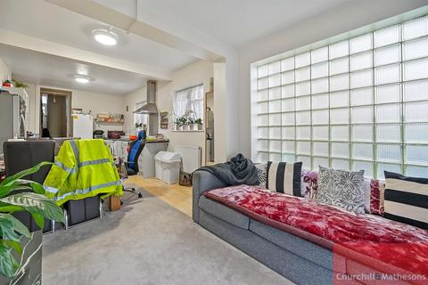 4 bedroom house for sale, Buckingham Road, London