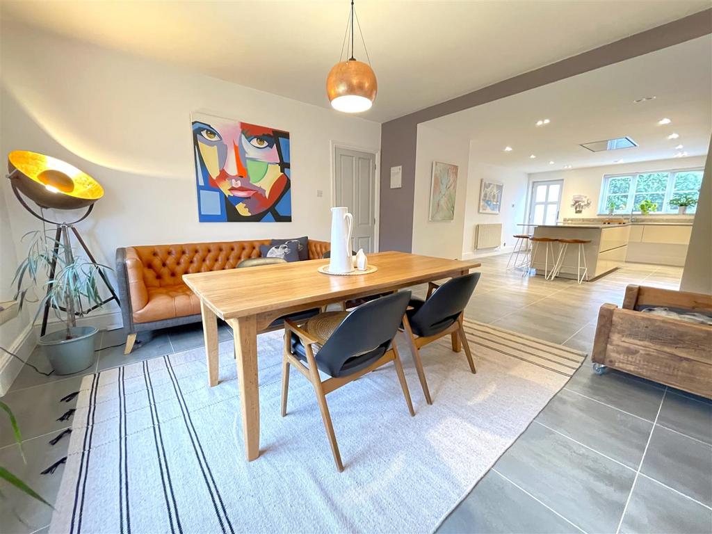Living / dining space