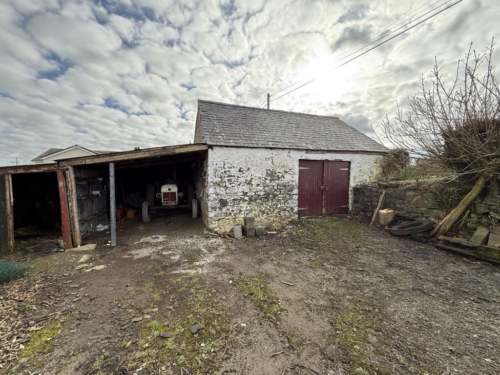 The Old Smithy (Yr Hen Efail)