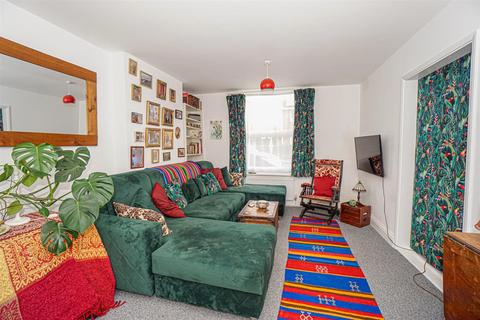 2 bedroom maisonette for sale, Battle Road, St. Leonards-On-Sea