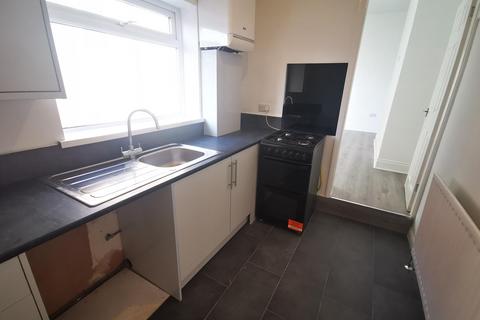 2 bedroom flat to rent, Middleton Street, Blyth, NE24