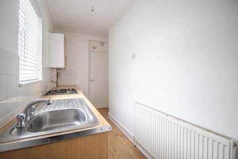 2 bedroom flat for sale, Southview Drive, Westcliff-on-Sea SS0