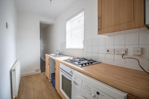 2 bedroom flat for sale, Southview Drive, Westcliff-on-Sea SS0