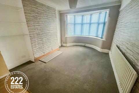 3 bedroom semi-detached house for sale, Gidlow Lane, Wigan, Greater Manchester, WN6 8RW