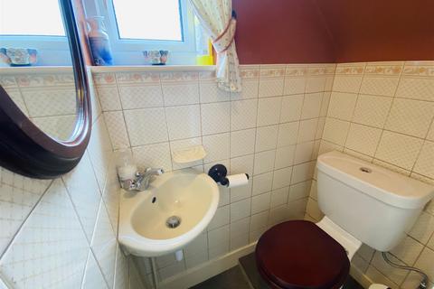 19 Upcroft Avenue, Edgware, HA8 9RA
